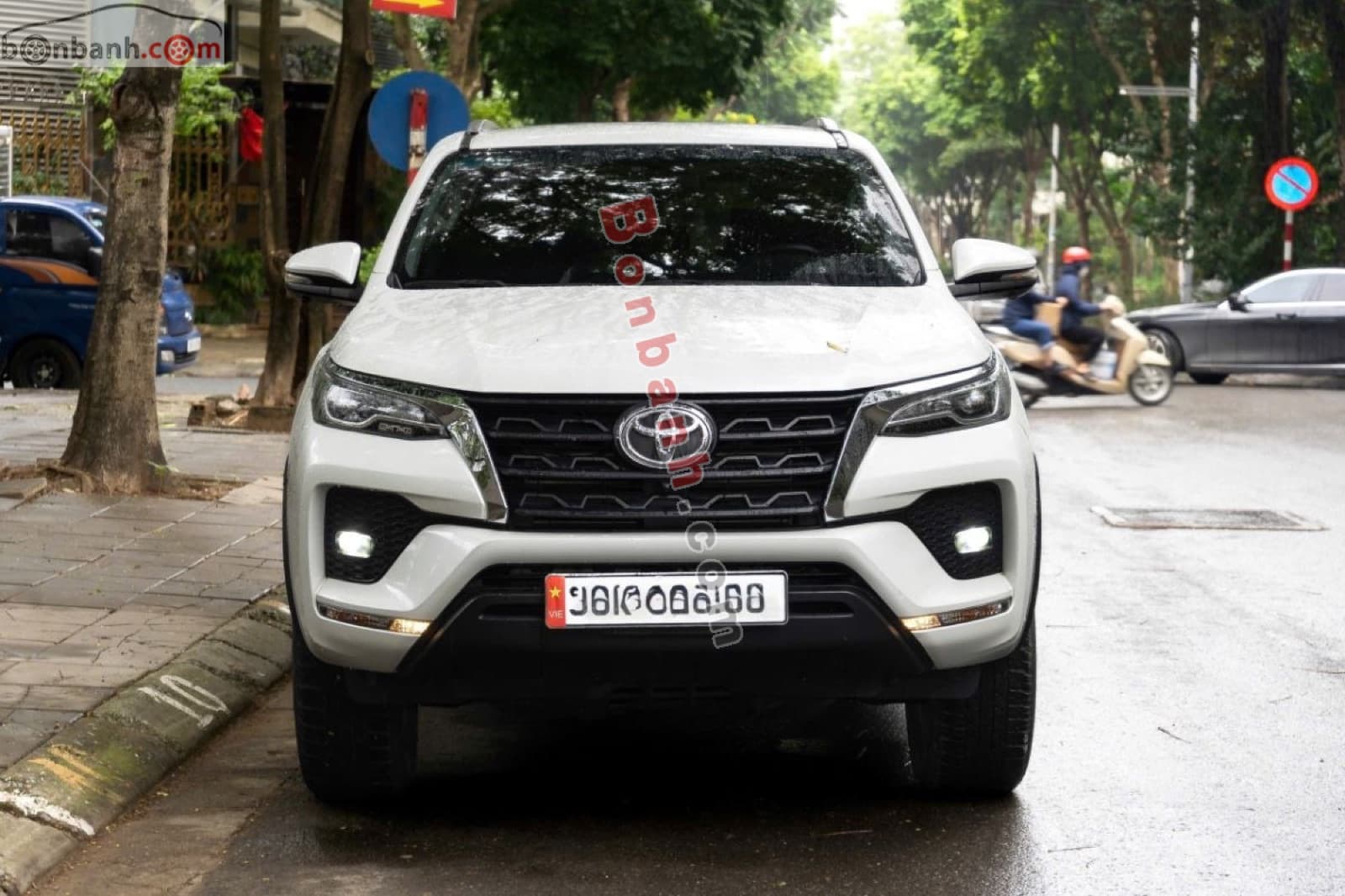 2022 Toyota Fortuner 2.4L 4x2 AT