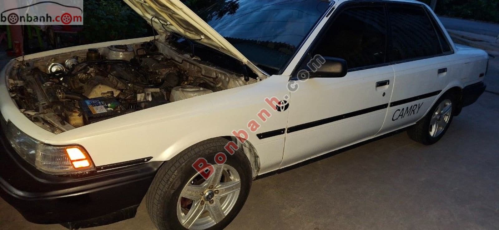 1989 Toyota Camry 2.0 MT Trước
