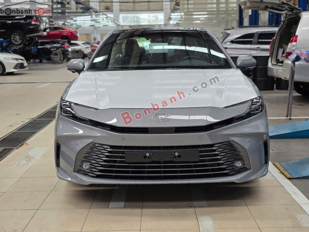 2025 Toyota Camry 2.5 HEV Top