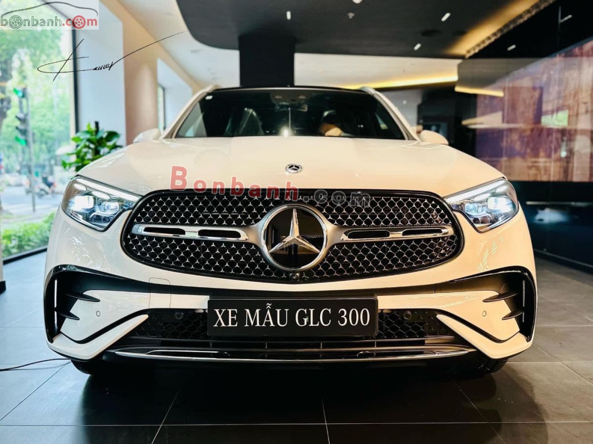 2025 Mercedes-Benz GLC 300 4Matic