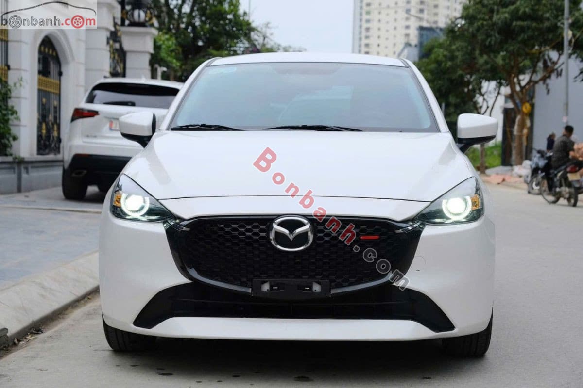 2024 Mazda 2 Sport Luxury