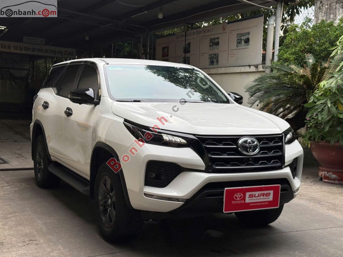 2022 Toyota Fortuner 2.4L 4x2 MT