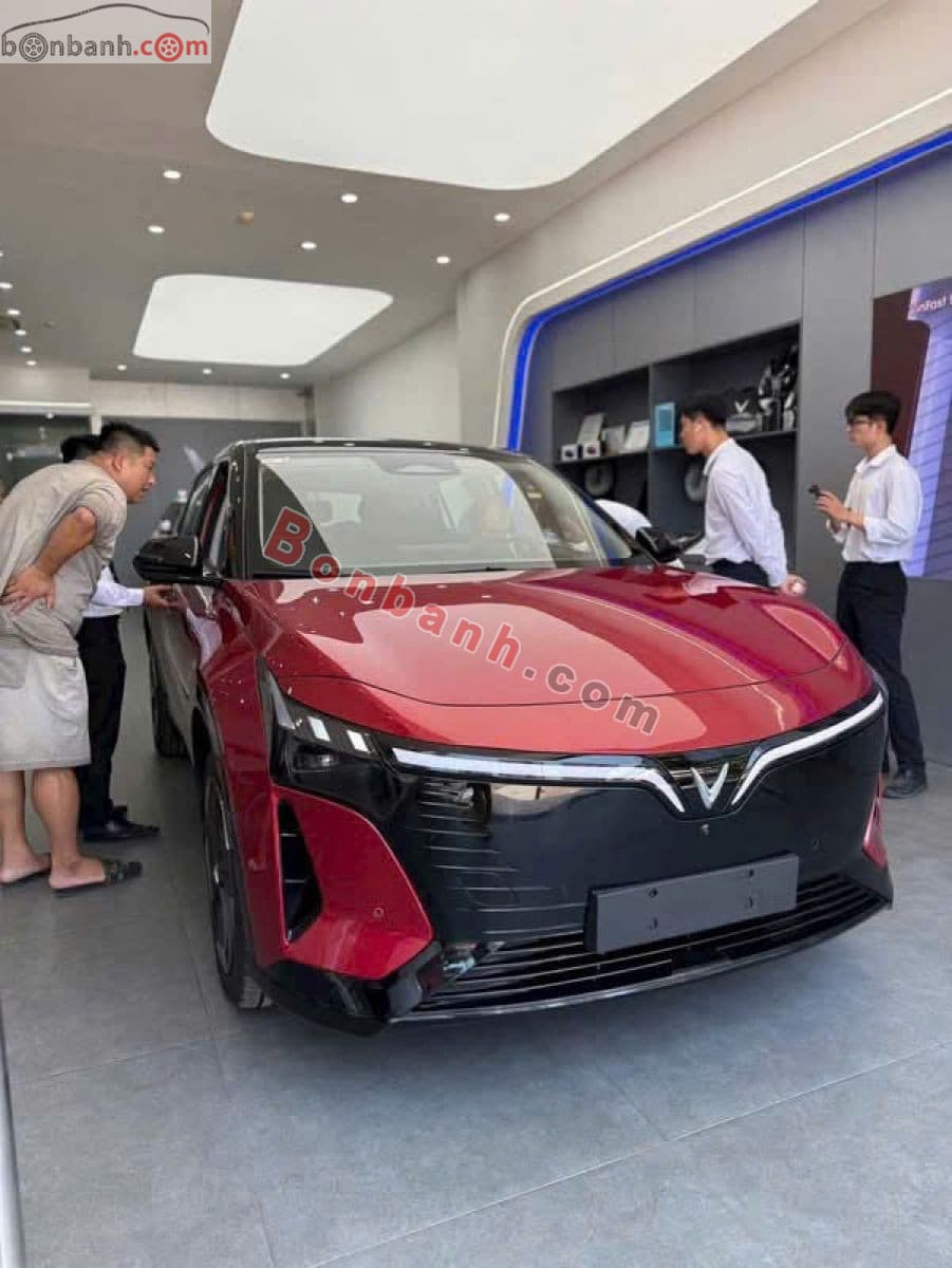 2026 VinFast VF8 Plus