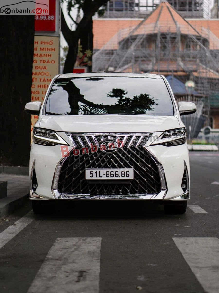 2022 Lexus LM 350