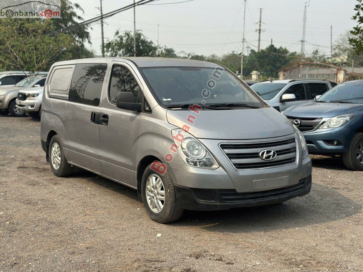 2017 Hyundai Grand Starex Van 2.5 MT