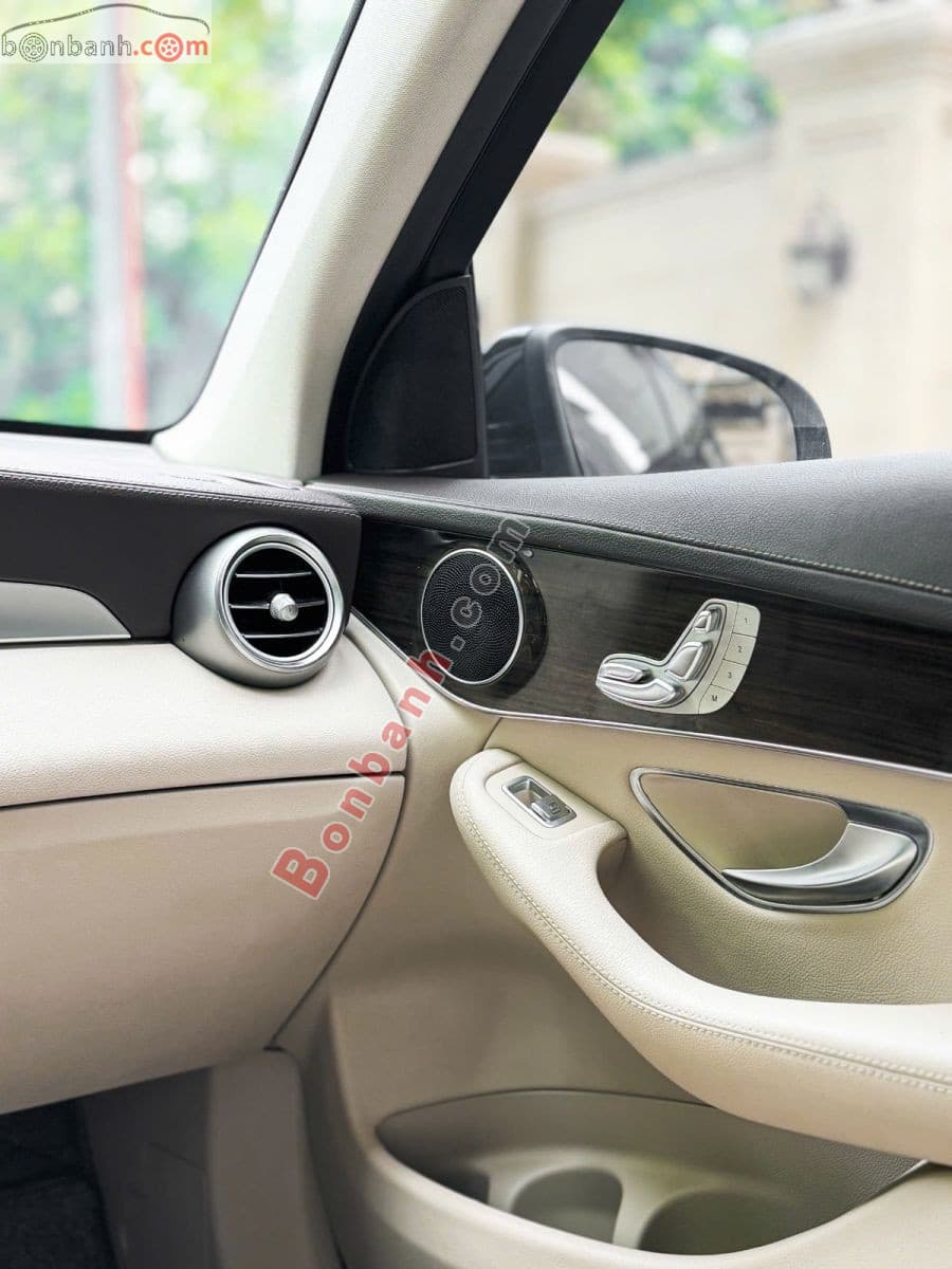 2019 Mercedes-Benz GLC 200 - ảnh nhỏ 9