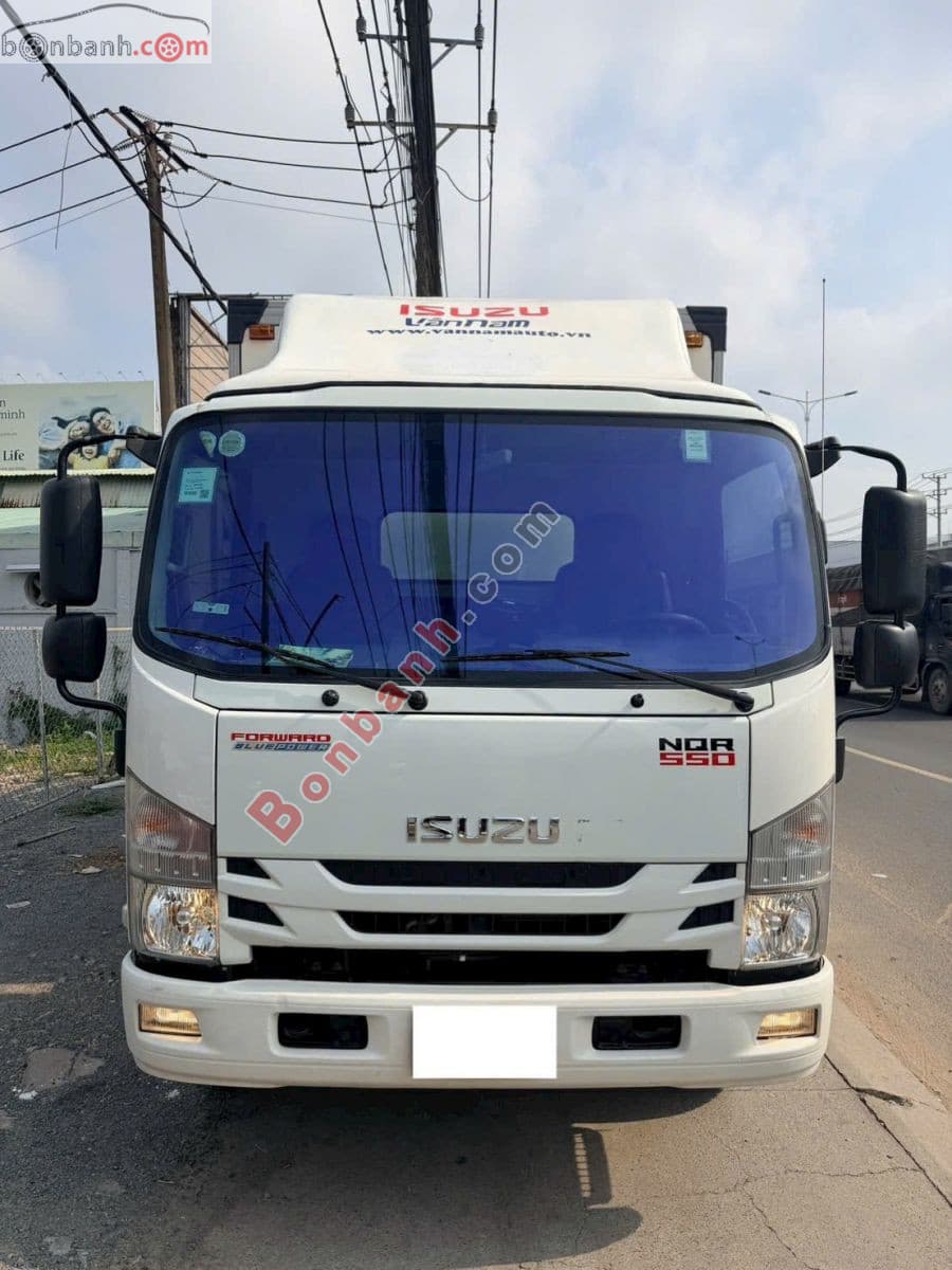 2020 Isuzu NQR 75LE4A Thùng Kín