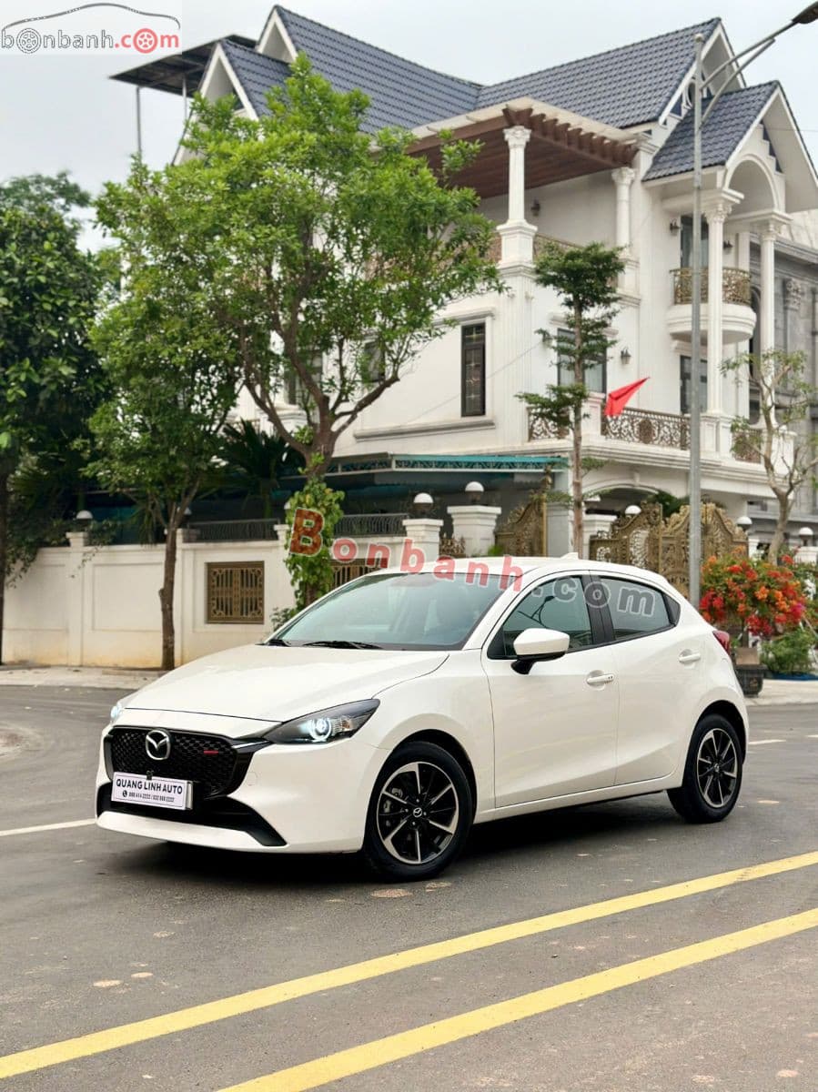 2024 Mazda 2 Sport Luxury