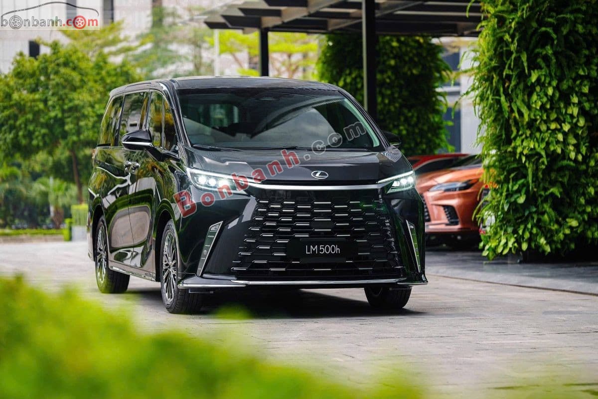 2026 Lexus LM 500h
