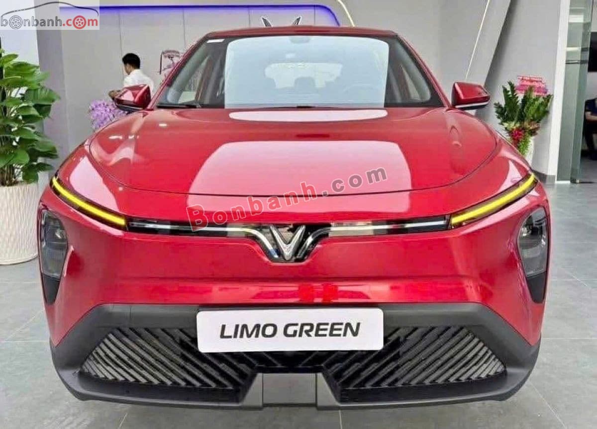 2026 VinFast Limo Green AT