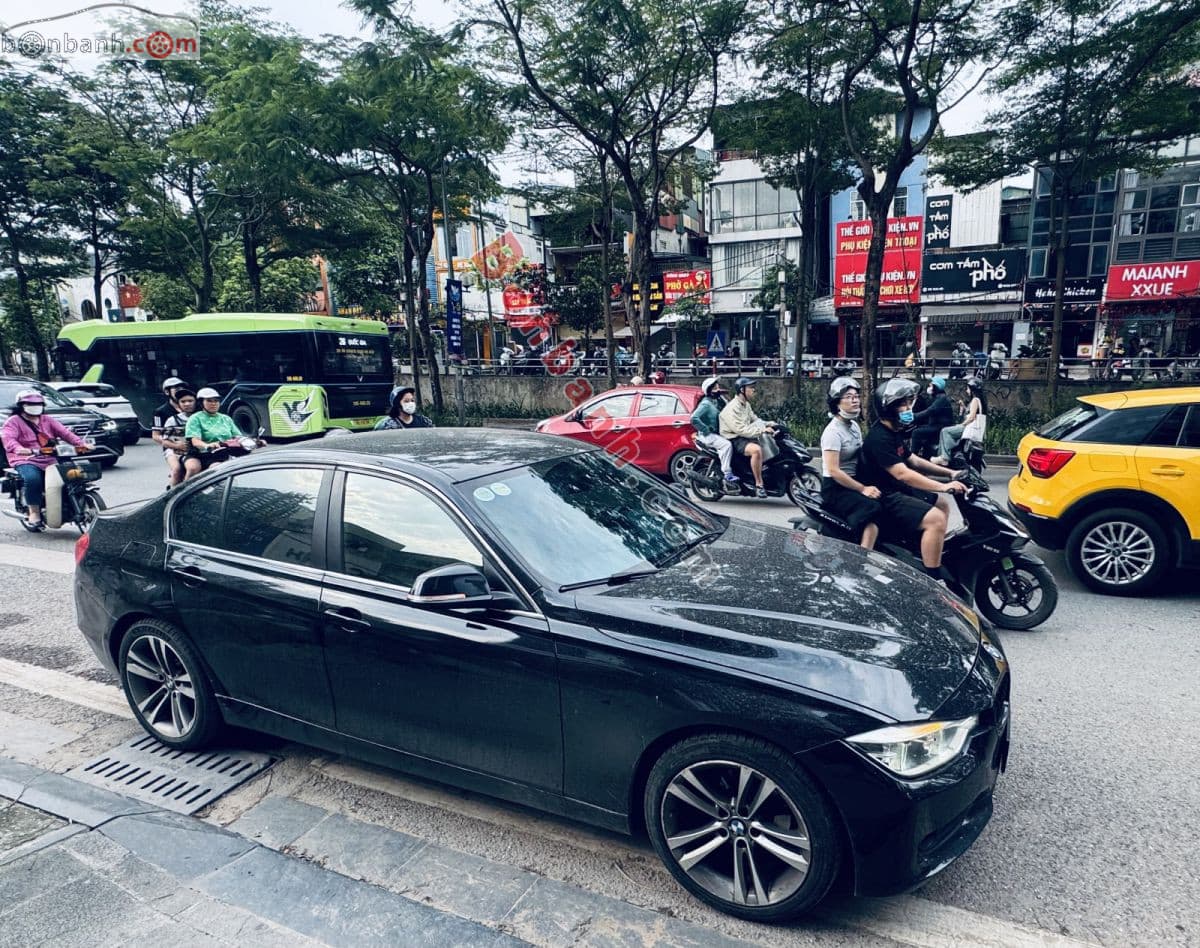 2013 BMW 3 Series 320i