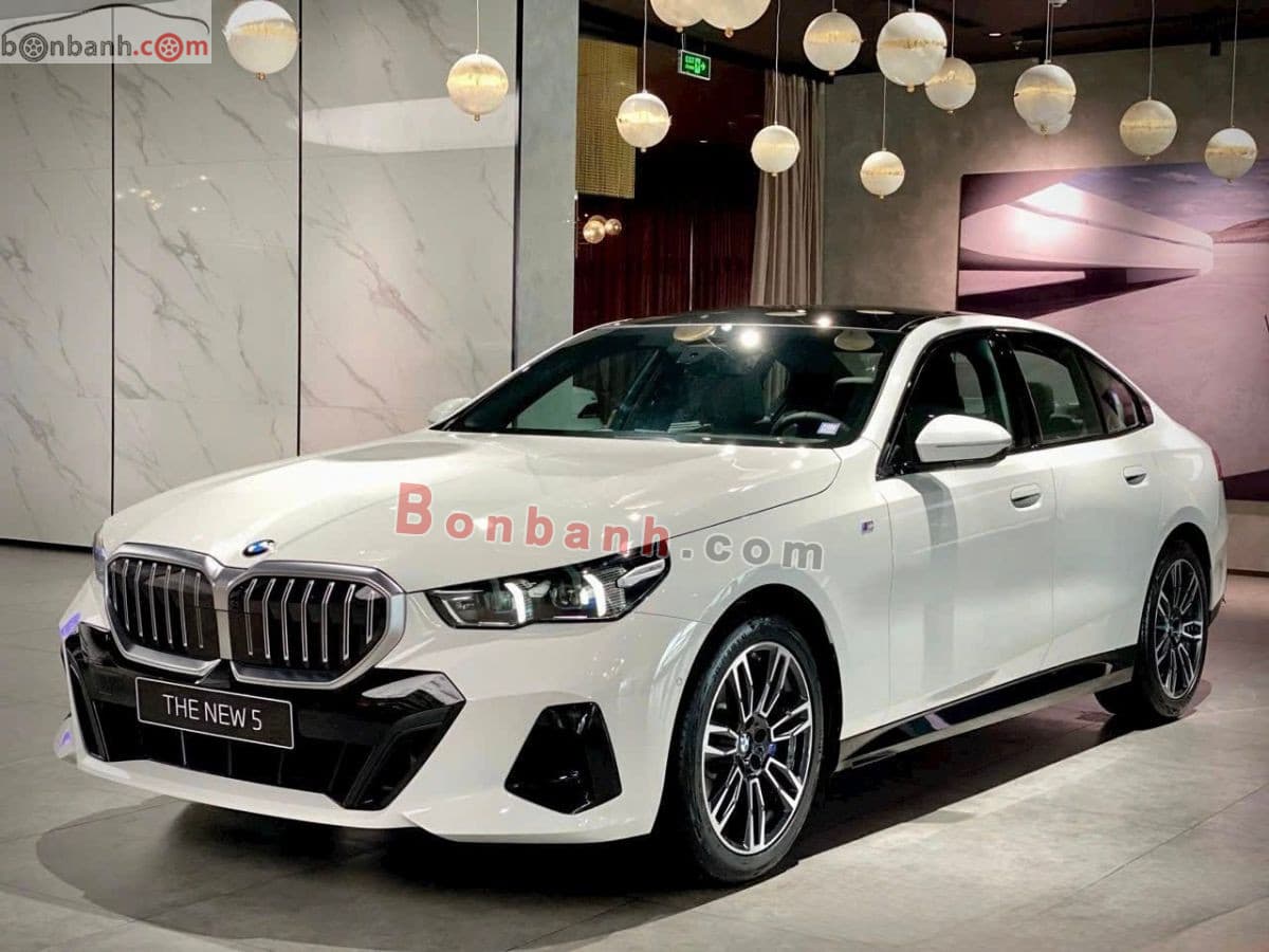 2025 BMW 5 Series 530i M Sport