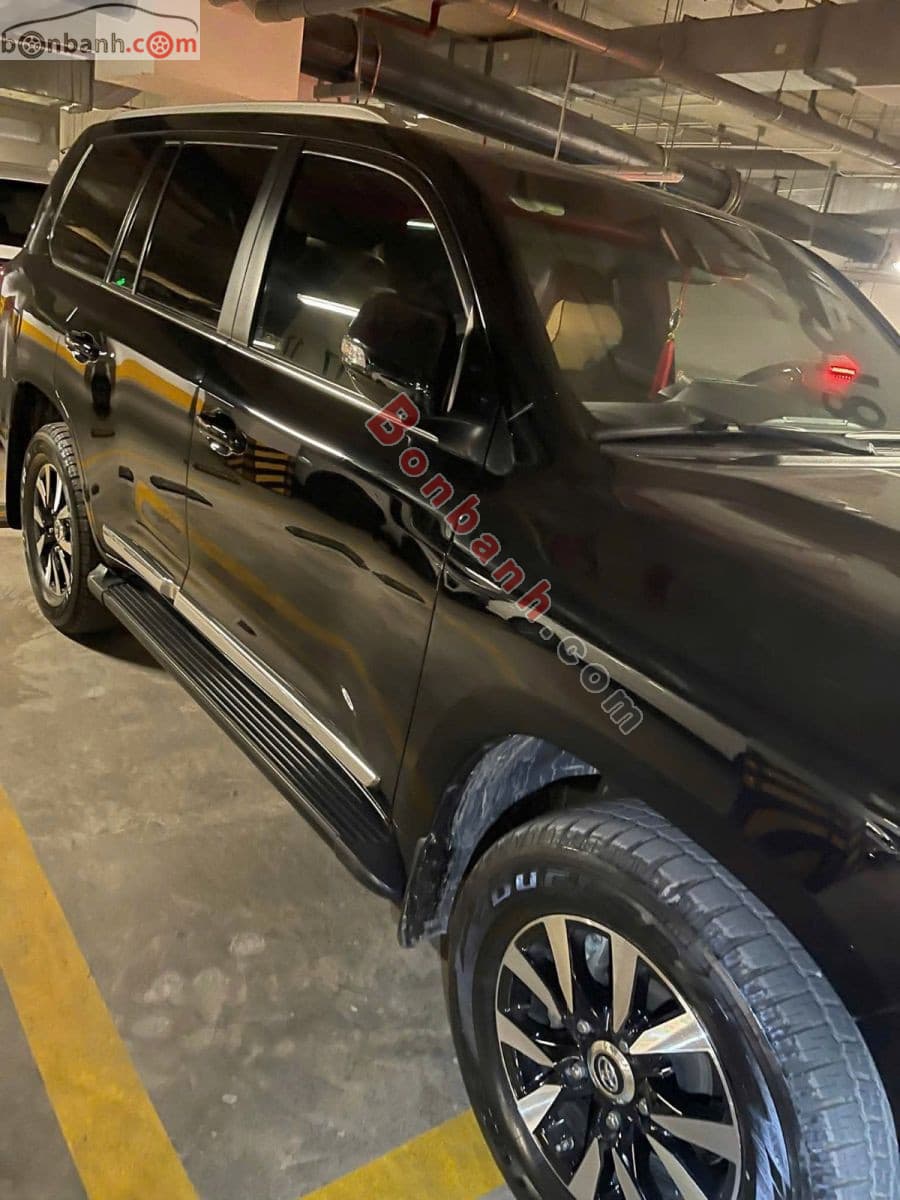 2016 Toyota Land Cruiser 5.7 V8