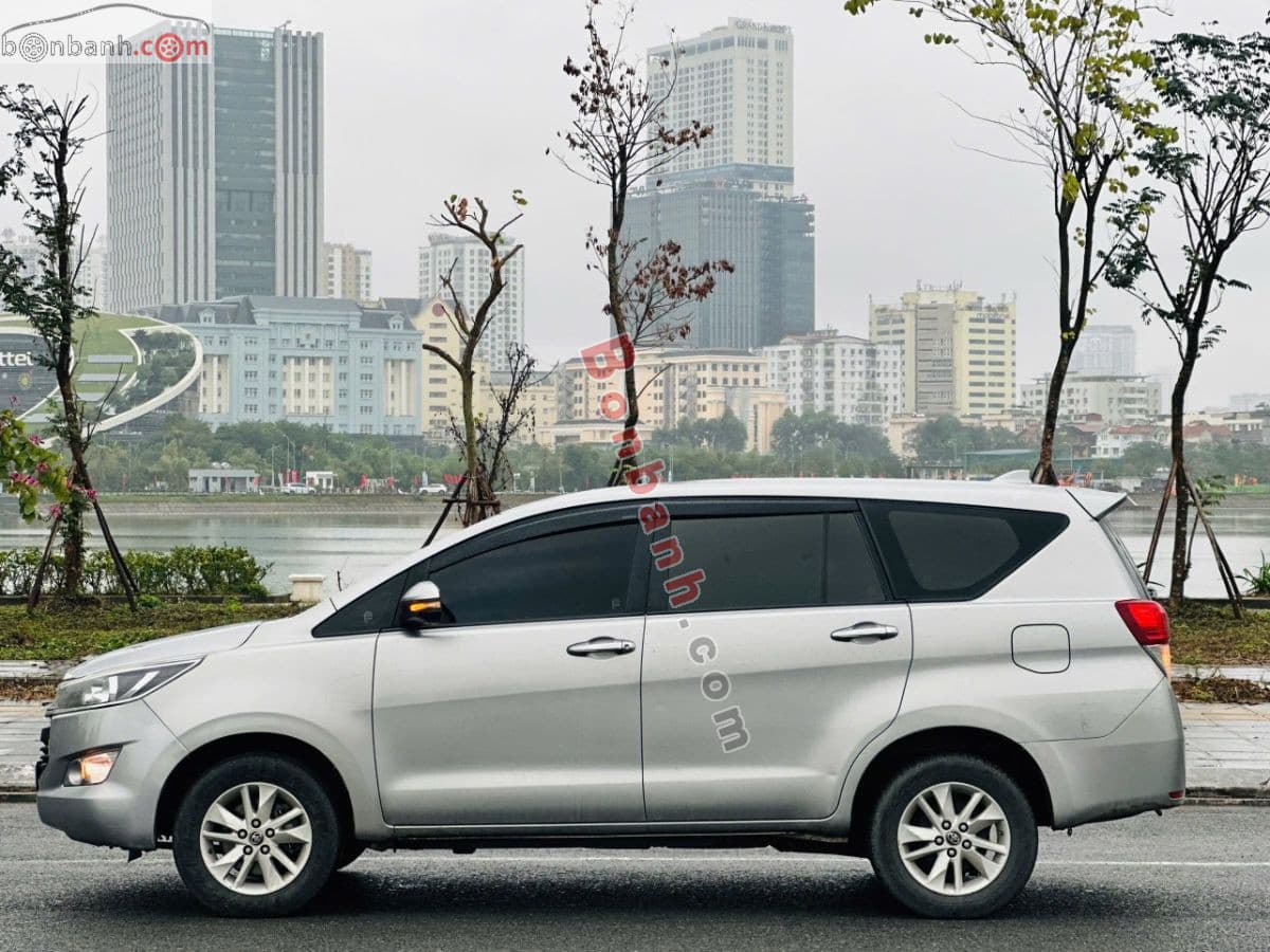 2017 Toyota Innova 2.0G - ảnh nhỏ 4