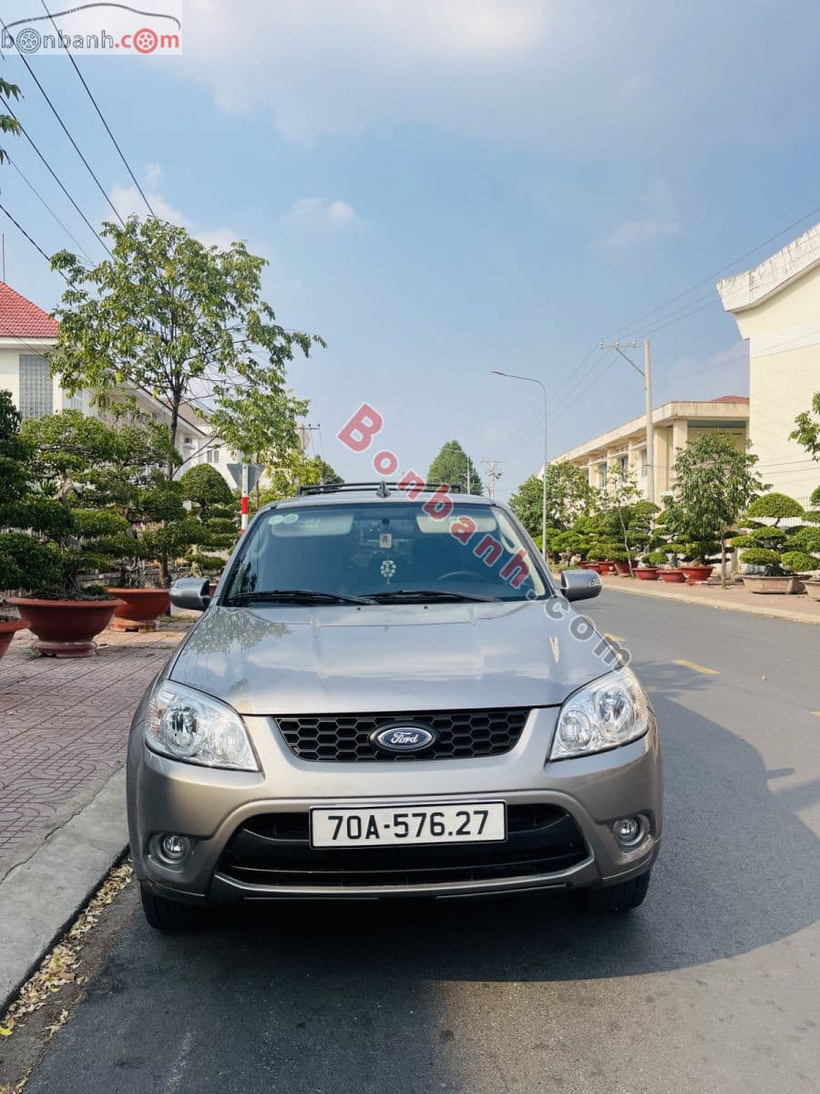 2012 Ford Escape XLS 2.3L 4x2 AT