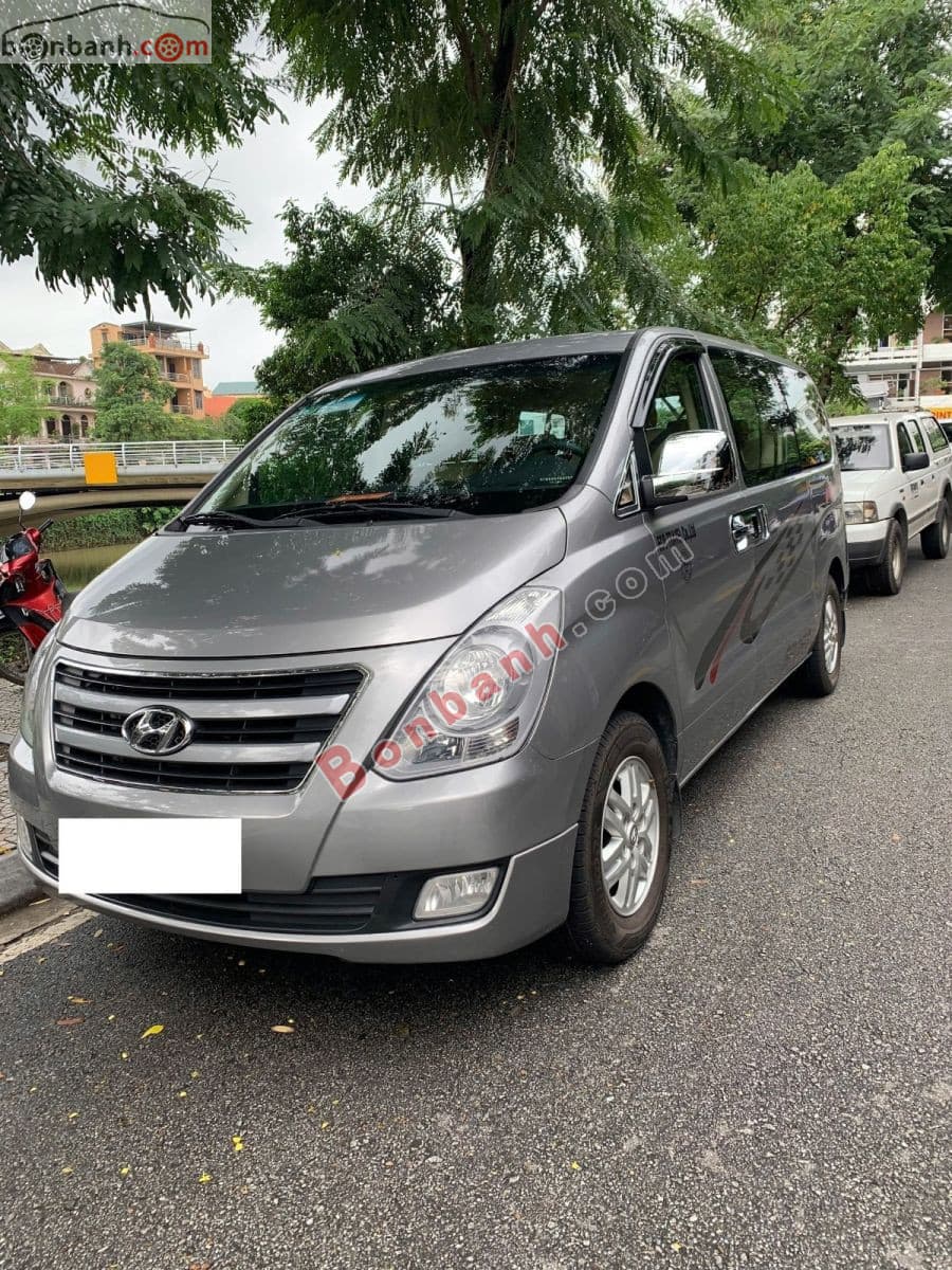 2016 Hyundai Grand Starex 2.5 MT