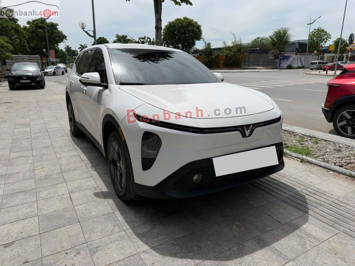 2026 VinFast VF MPV 7 AT