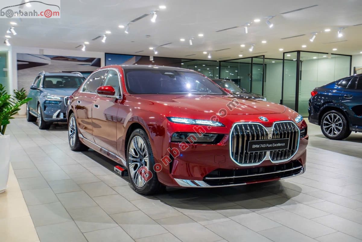 2023 BMW 7 Series 740i Pure Excellence