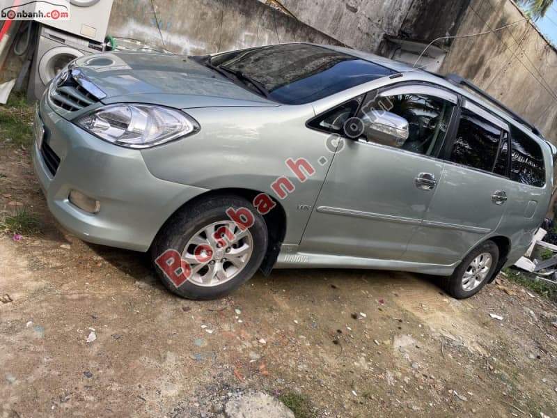 2006 Toyota Innova J