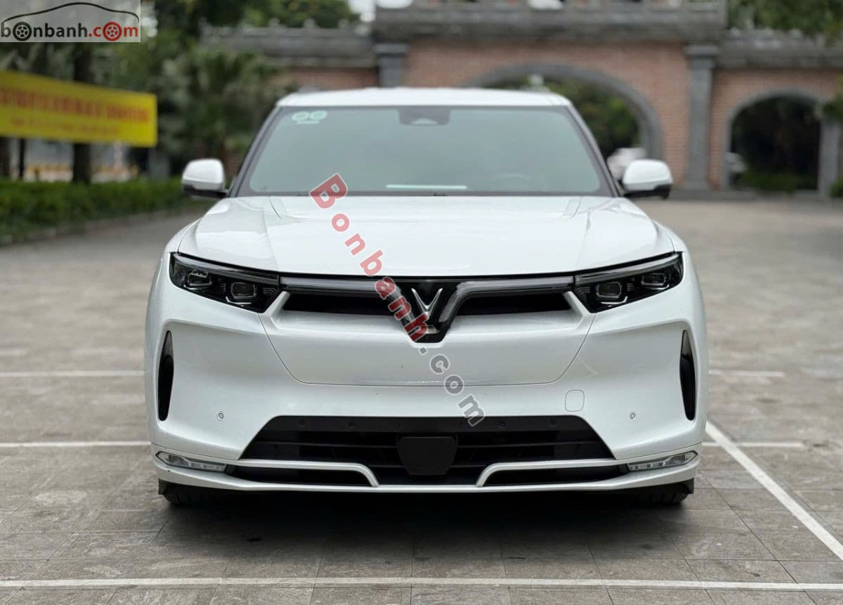 2025 VinFast VF9 Plus 7S