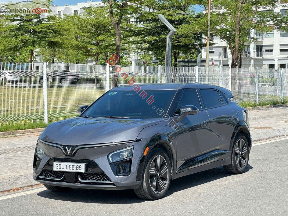 2024 VinFast VF7 S