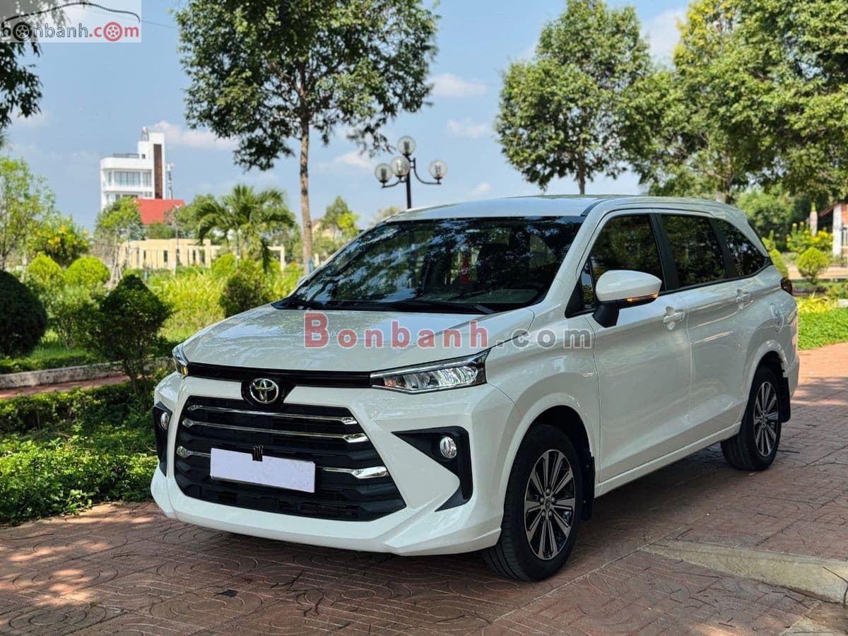 2024 Toyota Avanza Premio 1.5 AT - Image 1