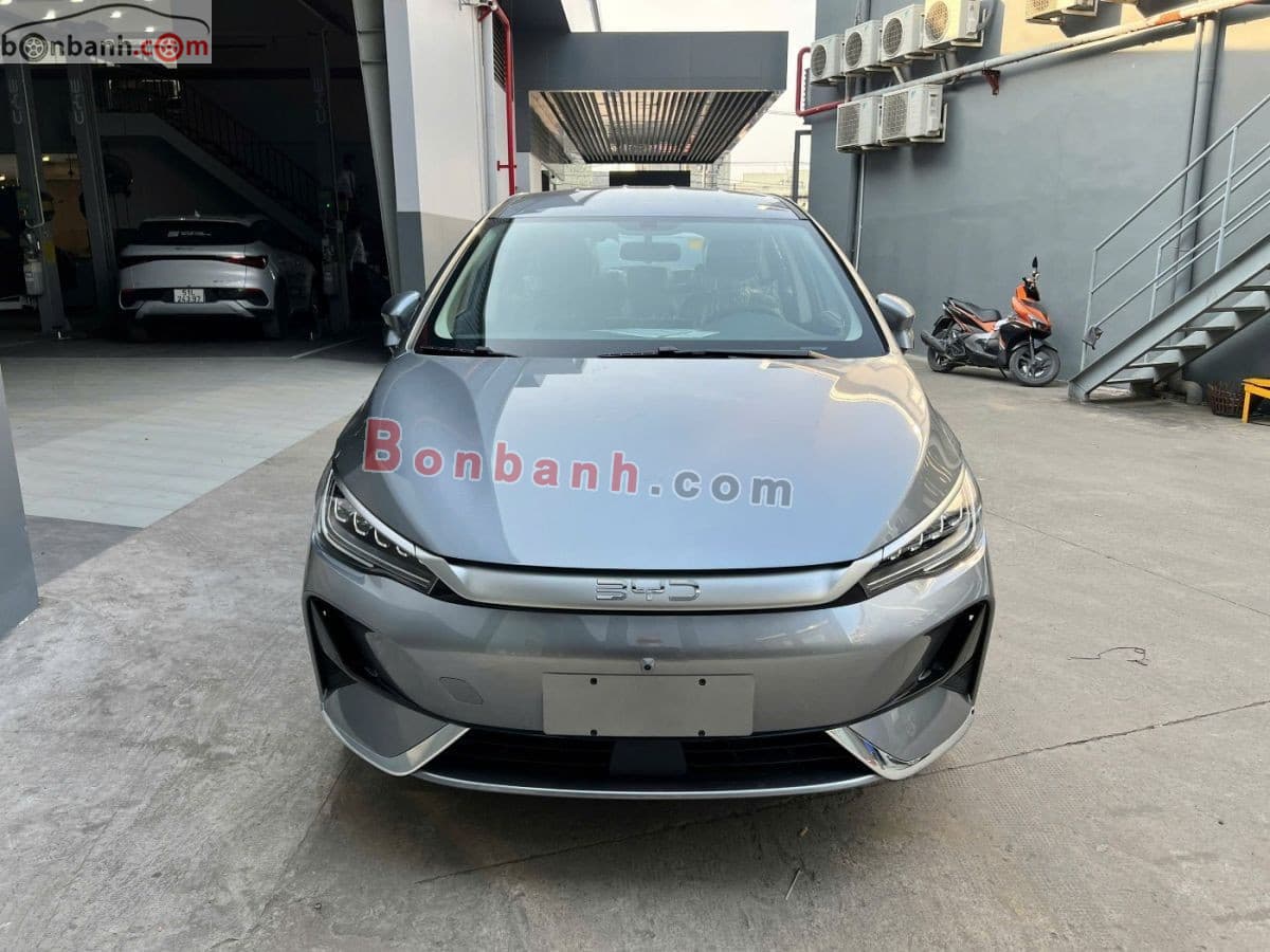 2026 BYD M6 Standard