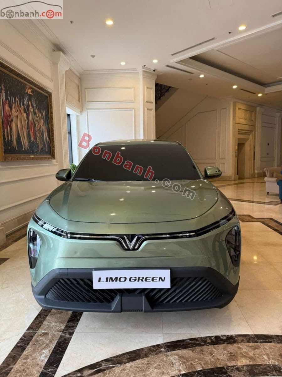2026 VinFast Limo Green AT