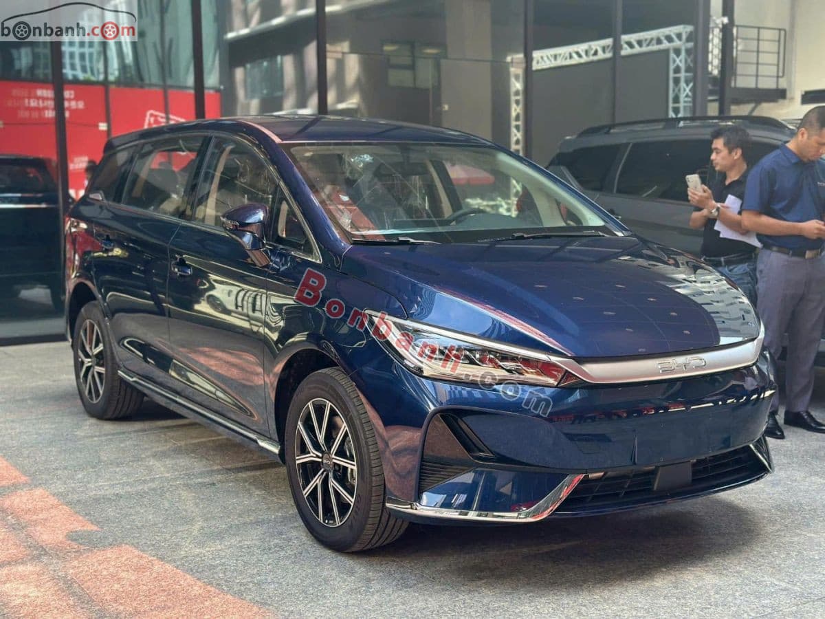 2026 BYD M6 Standard