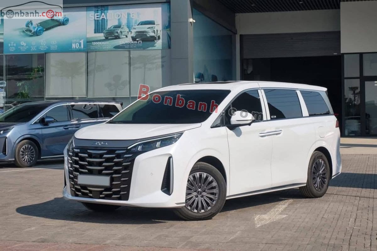 2026 BYD M9 Premium
