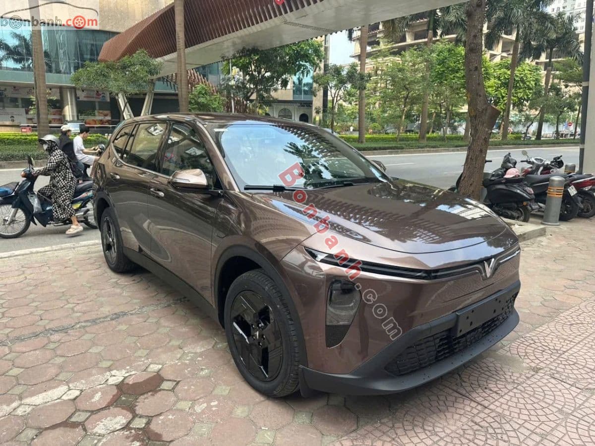 2026 VinFast VF MPV 7 AT