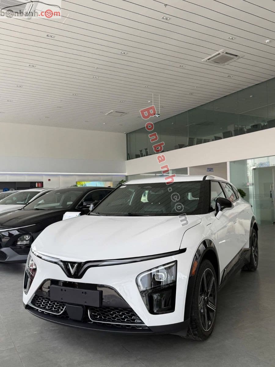 2026 VinFast VF7 Plus