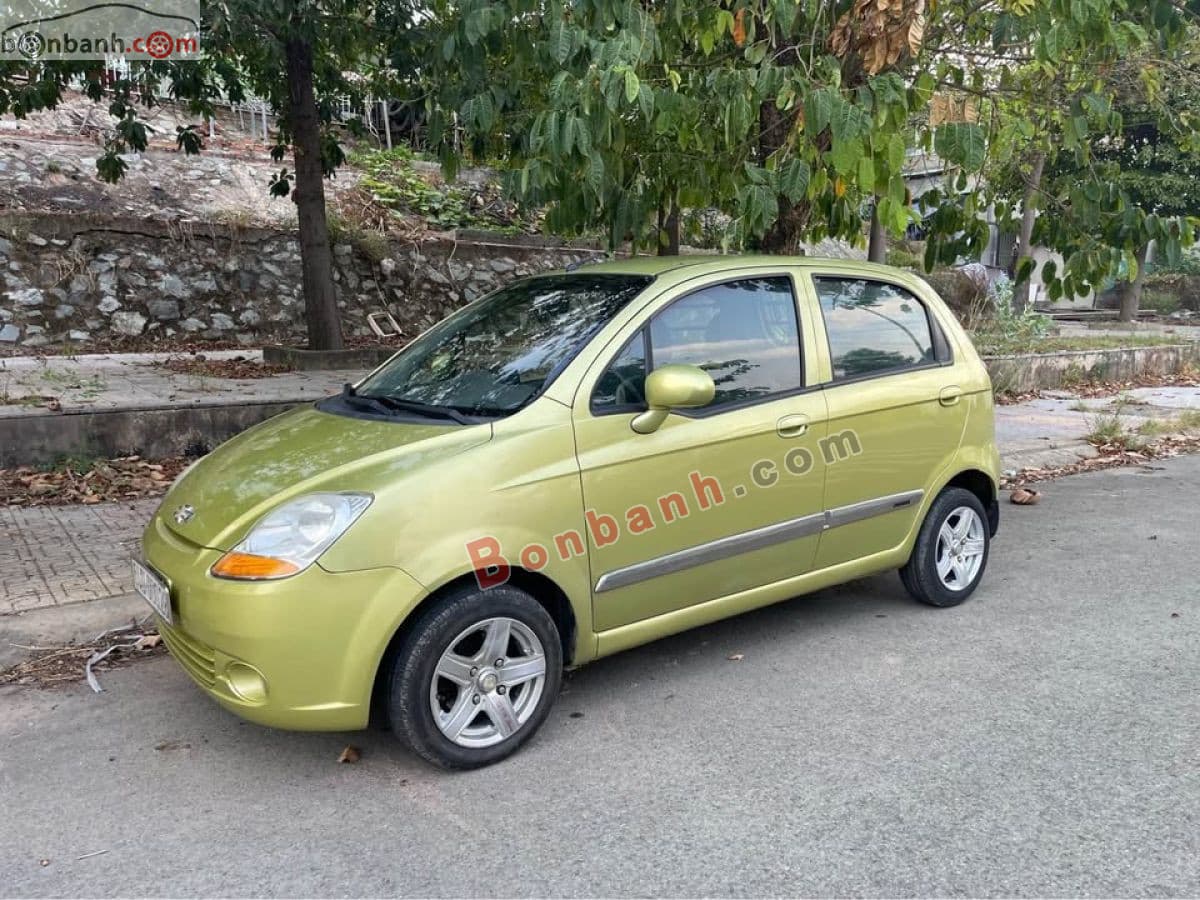 2011 Chevrolet Spark Lite Van 0.8 MT - Image 1