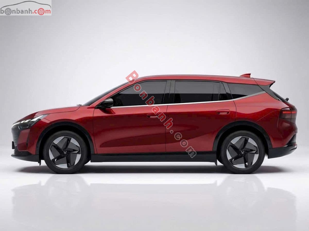 2026 VinFast VF8 Eco
