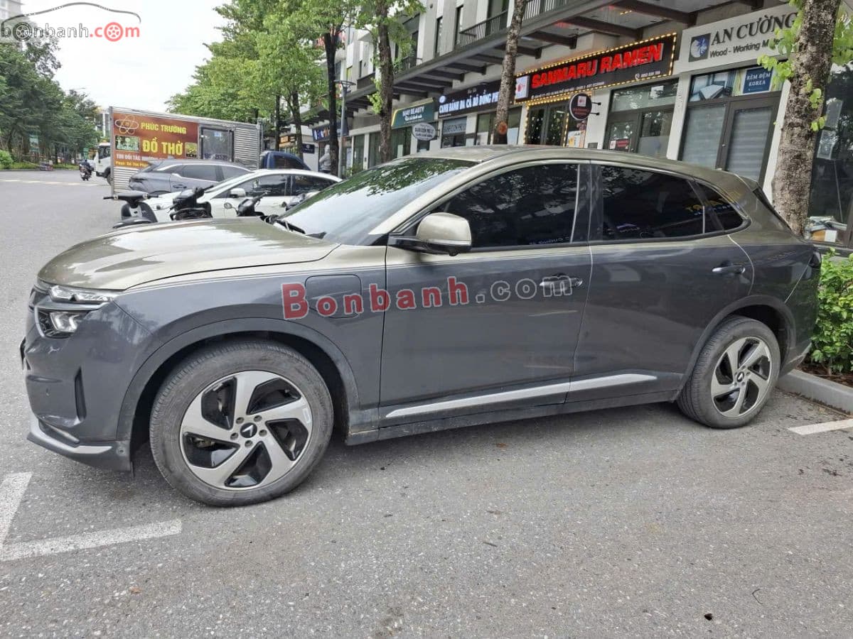2024 VinFast VF8 Eco AWD