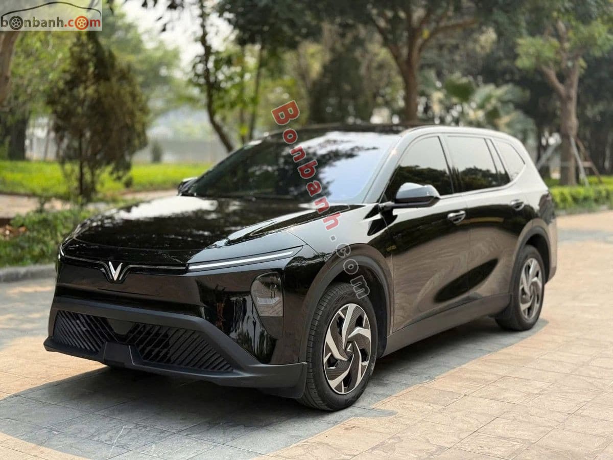 2026 VinFast Limo Green AT