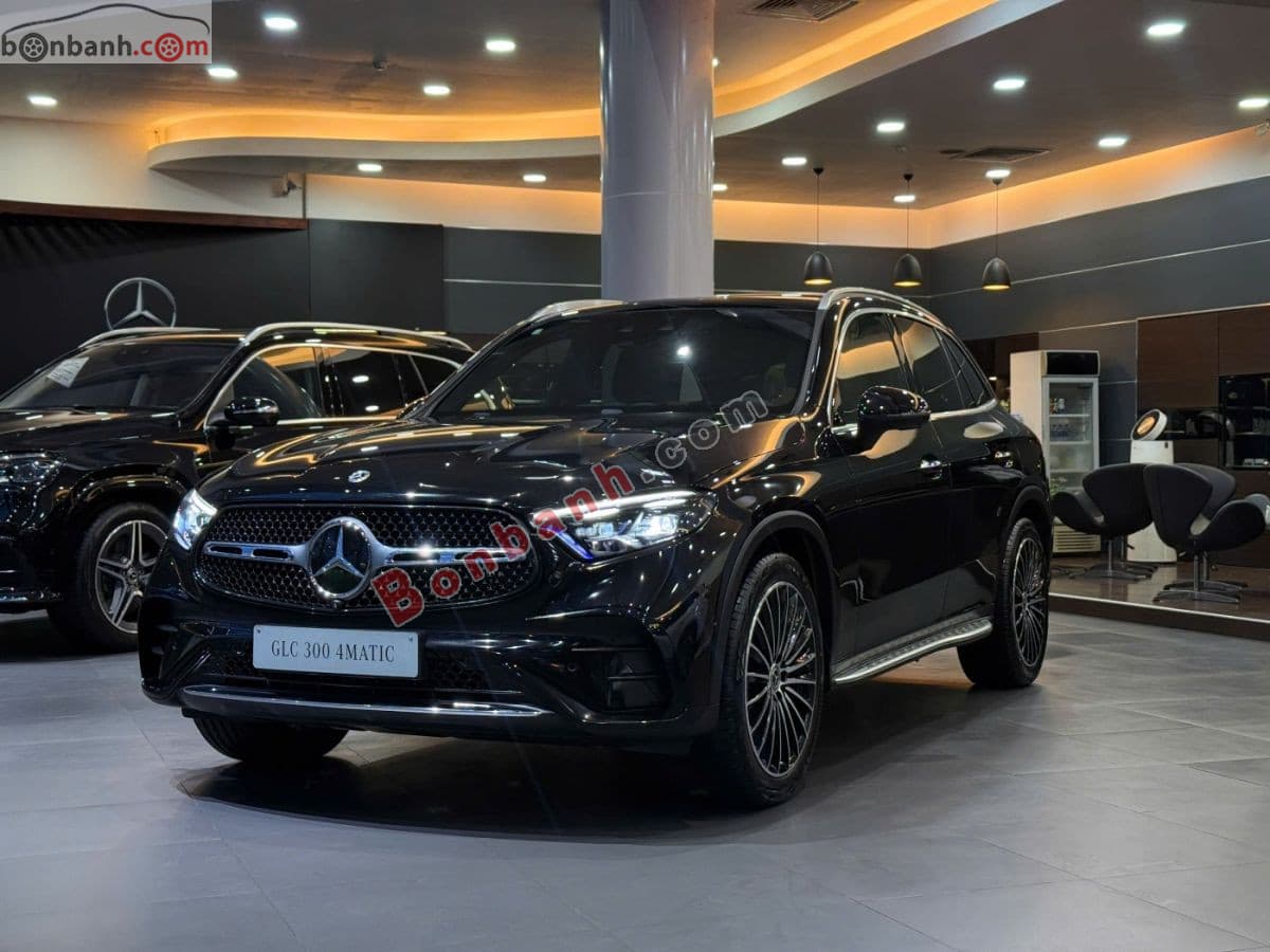 2025 Mercedes-Benz GLC 300 4Matic
