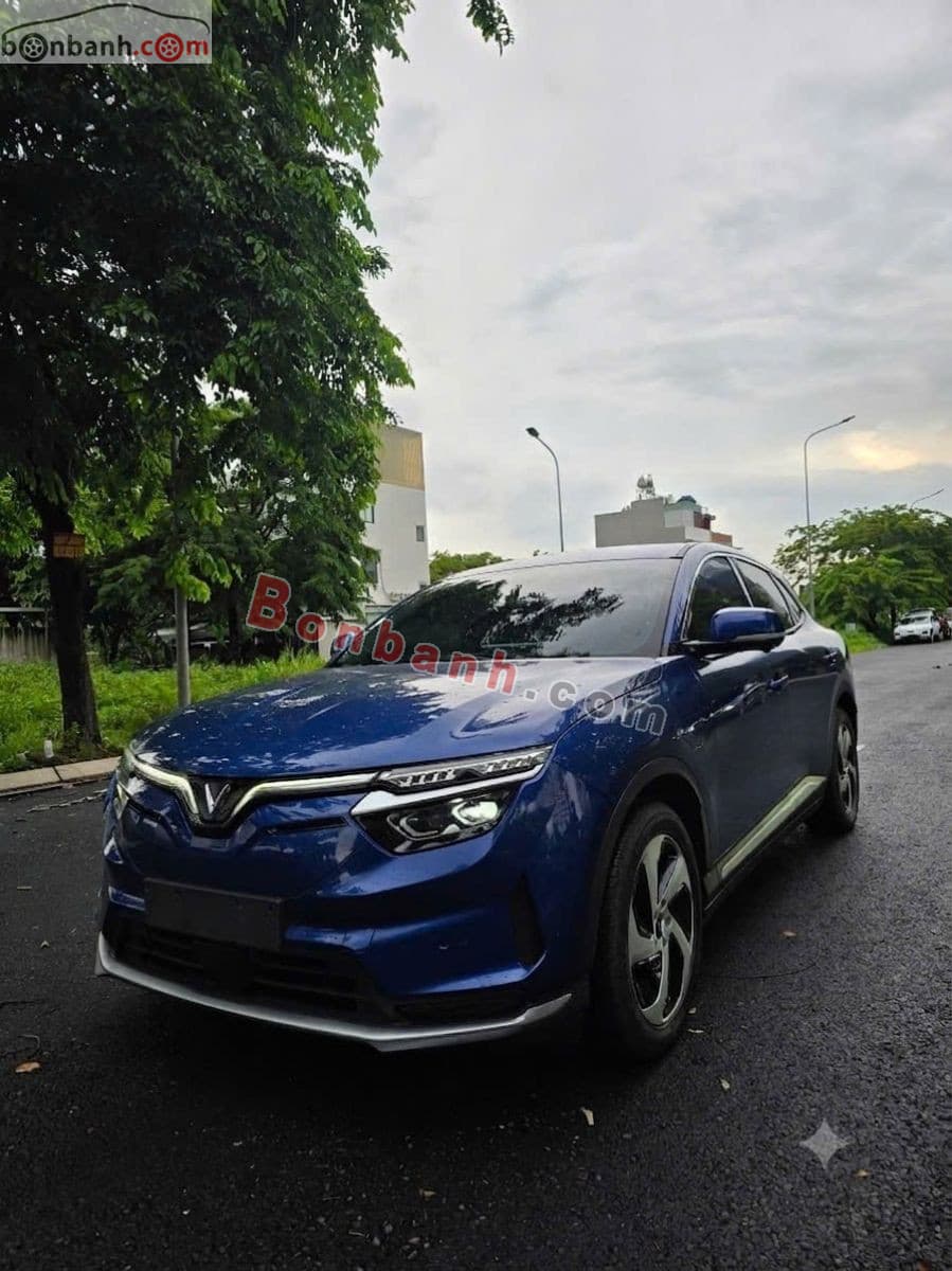 2024 VinFast VF8 S