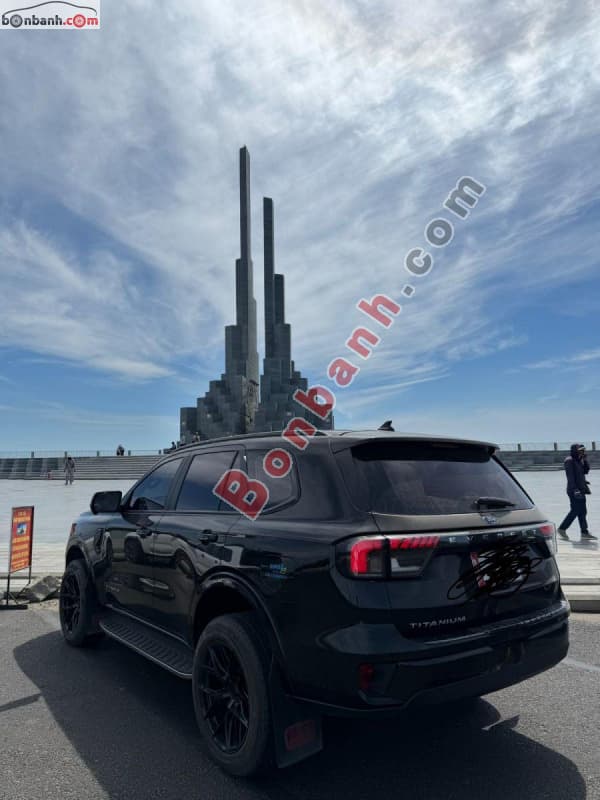 2025 Ford Everest Titanium Plus 2.0L 4x4 AT